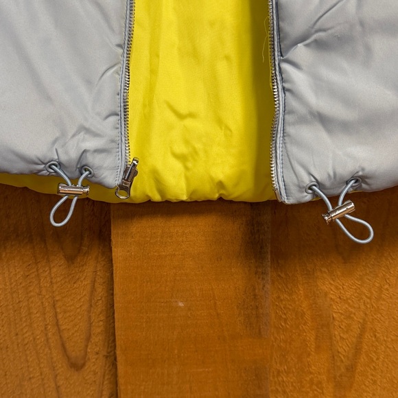 Reversible Puffer Vest - Picture 3 of 6